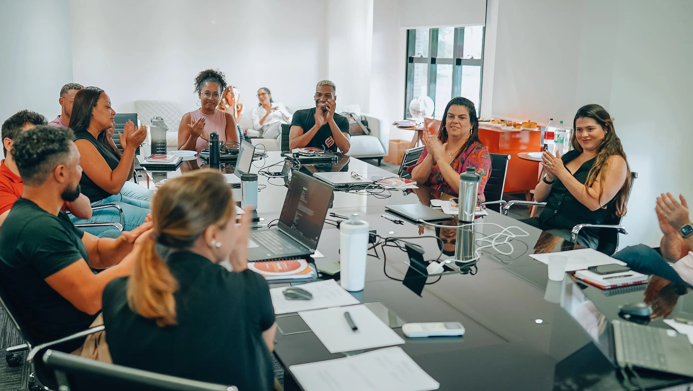 Decoding e clientes — photoRhaasDecoding
